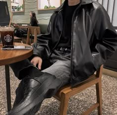 landon king | legacy of gods Leather Jacket Outfits, Creation Couture, Streetwear Men Outfits, 가을 패션, Aesthetic Outfits, Black Outfit, Look Cool, Look Fashion, Boy Fashion