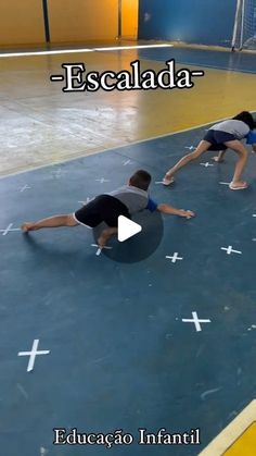 two young boys are doing exercises on an exercise ball in a gym with the words escalada above them