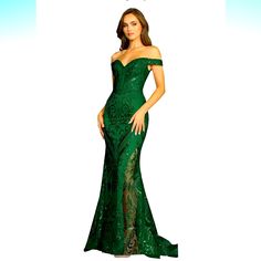 Beautiful Emerald Green Gown, Ball Gown, Prom, Dress Bridesmaids, Dress Or Just A Beautiful Evening Dress Size Small Never Worn Unfortunately I Gained Some Weight So I Cannot Wear This Dress Again Green Formal Gown, Emerald Green Gown, Ball Gown Prom Dress, Beautiful Evening Dresses, Dress Bridesmaids, Green Gown, Beautiful Evening, Gown Prom, Mermaid Gown