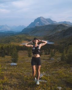 Outdoorsy Girl Capsule Wardrobe — Andrea Ference Hiking Capsule Wardrobe, Outdoor Outfit Ideas, Outdoor Outfits For Women, Best Travel Camera, Best Camera For Travel, Photographer Gear, Fujifilm Photography, Hiking Outfit Ideas