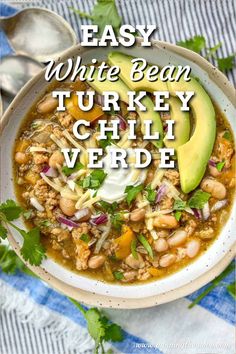 bowl of white bean turkey chili verde topped with slices of avocado, sour cream and shredded cheese Ozempic Dinner Ideas, Glp1 Meals, Turkey White Bean Chili, Winter Lunch Ideas, Turkey Chili Verde, Healthy Chili Recipes, White Turkey Chili Recipe, Recipe Ground Turkey, Healthy Chilli