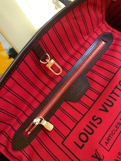 Size: 32cm*29cm*17cm It comes with Dust box, Care manual, Tag, and Paper bag. Louis Vuitton Neverfull Gm, Colorful Textiles, Supreme Bag, Neverfull Gm, Luxury Bag, Vuitton Handbags, Monogram Canvas, Louis Vuitton Handbags, Louis Vuitton Neverfull