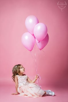 Pretty Backdrop Ideas, 5th Bday Photoshoot Ideas, Four Year Old Photo Shoot, Threenager Photoshoot, 9th Birthday Photoshoot Ideas, 4th Birthday Photoshoot Ideas, Kids Birthday Pictures, Story Analysis