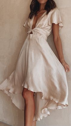 Sunny Daze Dress - Champagne - 16 Boho Closet, Chique Outfit, Dress Champagne, Wedding Guest Outfit Summer, Mode Inspo, Flowy Skirt, Fancy Outfits, Fashion Mode, Wedding Guest Outfit