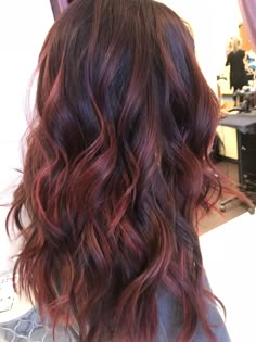 Brownish Red Hair, Red Highlights In Brown Hair, Red Brown Hair Color, Blond Rose, Red Hair With Highlights, Black Red Hair, Red Balayage, Brown Hair Color, Red Brown Hair