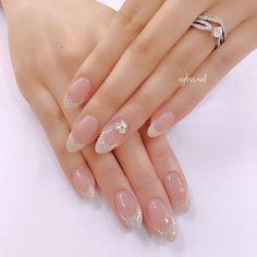 Neutral Nails Acrylic, Summer Nails Art, Nail Art Designs For Beginners, Nail 2023, Easy Nail Art Designs, Art Designs Ideas, Plain Nails, Nail Designs Glitter