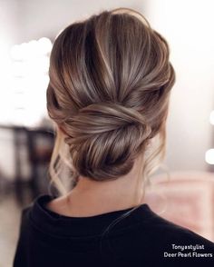 Sanggul Modern, Styling Hacks, Chignon Bun, Classic Updo, Simple Wedding Hairstyles, Fishtail Braid, Best Wedding Hairstyles, Low Bun