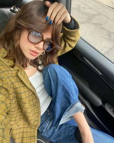 Glasses Outfit, Glasses Inspiration, Italian Summer Outfits, Chic Glasses, Prettiest Celebrities, Stylish Glasses, Italian Summer, Chic Dresses, Mode Inspo