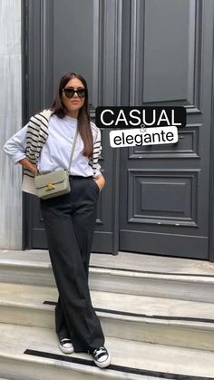 Black Wide Leg Pants Outfit Casual, Black Pants Work Outfit, Office Look Women, Wide Leg Pants Outfit Casual, Black Wide Leg Pants Outfit, Long Shirt Outfits, Wide Pants Outfit, Black Sneakers Outfit, White Sneakers Outfit