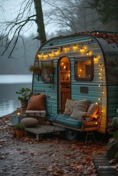 Campfire Fun, Camper Trailer Remodel, Old Campers, Retro Caravan, Trailer Home, Trailer Remodel, Pop Up Camper, Manifestation Board, Small Cabin