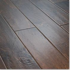 an image of wood flooring that looks like it is made from real wood planks