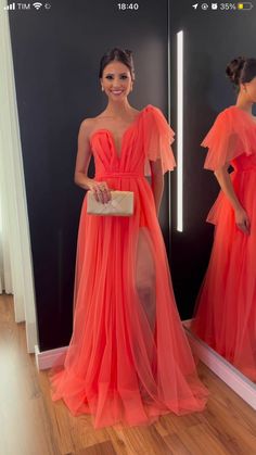 Salmon Dress Outfit, Destination Wedding Guest Attire, Italy Wedding Guest Outfit, One Shoulder Evening Dress, Gala Dress, Dress With Split, Wedding Attire Guest, Ball Gowns Evening, Pretty Prom Dresses