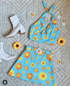 70s Inspired Outfits, 70 Outfits, Birthday Things, Estilo Indie, 70s Inspired Fashion, Music Festival Outfits, Bright Fashion, Colour Ways, Diy Sewing Clothes