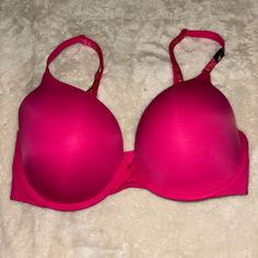 Brand New, Never Been Used Victoria Secret 34dd T-Shirt Push Up Bra. Paid Over $50 Only Asking $30 Obo Push Bra, Victoria Secret Pink Bras, Pretty Bras, Strappy Bralette, Coverage Bras, Cute Bras, Athleisure Casual, Longline Bra, Pink T Shirt