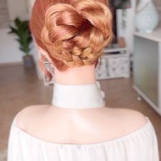 I 🧡 this beautiful braid updo! Do you like? 👍🏻 or 👎🏻? #braidsformyhair #braids #braidsbraidsbraids #braidtutorial #waterfallbraid… | Instagram April 21