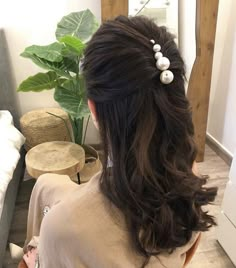 Hairstyle Ideas Easy, Hair Style On Saree, Hair Wedding Styles, Engagement Hairstyles, Long Hair Wedding, Traditional Hairstyle, Easy Hairstyles For Thick Hair, Bridal Hair Buns, Hairdo Wedding