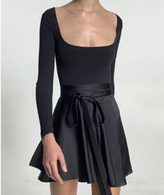 ARE YOU AM I “DENIA” OFF-SHOULDER RUCHED BANDEAU TOP, SZ S JUST RELEASED!! | eBay Ballerina Skirt, 파티 드레스, Skirt With Belt, Skirt High Waist, Club Party, Fashion Streetwear, Looks Style, Mode Inspiration, Party Fashion