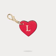 L Boyfriend Keychain, Red Keychain, Old School Fashion, Car Deco, Diy Fashion Hacks, Red Gift, Heart Keychain, Girly Accessories, Initial Charm