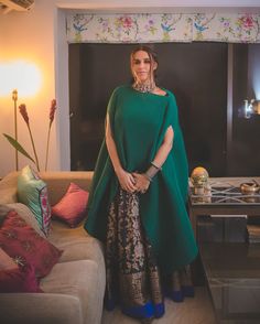 Indian Maternity Wear, Payal Khandwala, Neha Dhupia, Happy Dresses, Kaftan Designs, Age Gracefully, Stylish Maternity Outfits, Traditional Indian Outfits