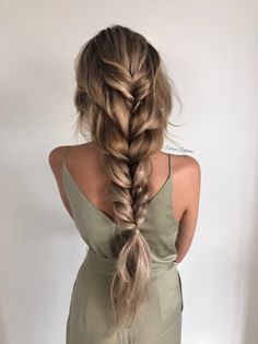 Boho Braided Hairstyles, Romantic Braid, Fishtail Braids, Boho Hairstyle, Fishtail Braid, Peinados Fáciles Para Cabello Corto, Chic Hairstyles, Brown Blonde Hair