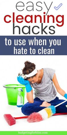 Hate to clean but want a clean home? These quick cleaning hacks when you hate to clean will have your home spotless without much effort. Healthy Cleaning Products, Cleaning Makeup Brushes, Lazy Cleaning, Deep Cleaning Hacks, Cleaning Wood Floors, Easy Cleaning Hacks, Homemade Cleaning Solutions, Lazy People