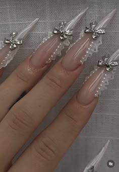 White Stiletto Nails, Lace Nails, Stiletto Nails Designs, Classy Acrylic Nails, Pearl Nails, Rose Nails