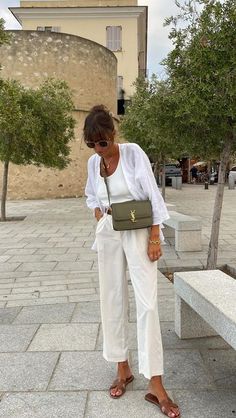 Italian Summer Womens Fashion, Womens Italy Outfit, European Fashion For Women Over 50, Italy Street Fashion Summer, Summer Sun Protection Outfit, Outfit In Italy Summer, Paris Summer Fashion 2023, Chic European Style Outfit Summer, Summer In Italy Fashion