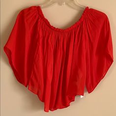 Gorgeous Nwt Cropped Butterfly Sleeve Top By Zara In Xs From The Trafaluc Collection. Buttons In The Back. May Be Worn Both On Or Off The Shoulders. Perfect For The Summer! Color Is Bright Red With Slight Orange. Casual Peasant Top For Beach And Summer, Zara Summer Stretch Blouse, One Size Spring Vacation Blouse, Zara Bohemian Tops For Day Out, One Size Casual Tops For Festivals, Casual Peasant Top For Beach, Casual One-size Tops For Festivals, Zara Red Beach Top, Zara Beach Blouse