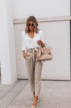 Business Casual Outfits For Women Remote, Women Over 45 Fashion Outfits, Minimalist Corporate Attire, Fashion Staples, Summer Work Outfits, Business Outfit, Casual Work Outfits, Mode Inspo, Work Outfits Women