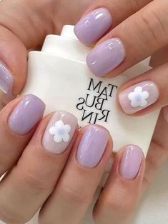 Lavender Spring Nail Designs, Cute Gel Nail Designs For Short Nails Purple, Short Cute Nails Purple, Purple Gel Overlay Nails, Lavender Natural Nails, Short Purple Nails With Design, Nail Gel Inspo Short, Purple Nails With White Flowers, Short Round Nails Purple