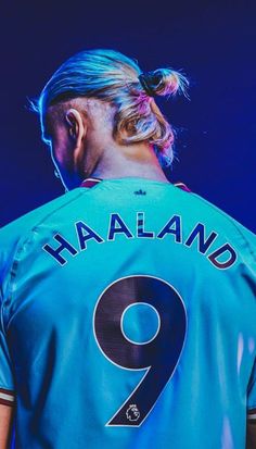 Erling Haaland | Manchester City | Fútbol | Wallpaper | By @livtorresec Liverpool Football Club Players, Manchester City Logo, Lionel Messi Wallpapers