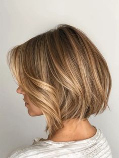 Soft Highlights For Dark Blonde Hair, Dark Blonde Highlights Short Hair, Dark Blonde Bob With Highlights, Bob With Balayage Brunettes, Dark Blonde Hair Color With Highlights, Dark Blonde Bob Hairstyles, Short Natural Blonde Hair, Blonde Highlights Natural Hair, Warm Dark Blonde Hair