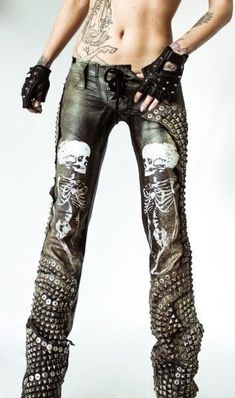 New Women Designer Bespoke Studded Gothic Skull Punk Rock Italian Leather Pants | eBay Toxic Vision, Biker Chic, Gothic Rock, Mötley Crüe, Steampunk Fashion, Dark Fashion, Diy Halloween, Rock Style, Punk Fashion