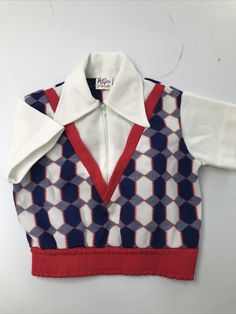 Good Condition. Length- 11.5in. Pit To Pit- 11.5in. 80s Clothes Men, Extra Fits, 1980s Clothes, 1980 Clothes, Frog Girl, Early 90s Fashion, Collard Shirt, Clothes Reference, Mood Clothes