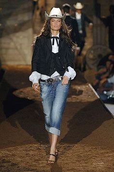 Dsquared2 Spring 2004, Looks Jeans, Queen Fashion, Elegant Blouses, Street Style Outfit, Western Wear, Jeans Style