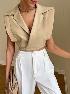 outfit ideas Summer Blouses 2022, Beige Top Outfit Summer, Elegant Tops Classy, Elegant Tops And Blouses, Fashion 2023 Women, Tops Classy, Blouse Dress Outfit, Blouse 2023, Elegant Tops