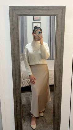 Modest Office Outfits, Sunday Outfit Church, Christian Fits, Church Outfit Women, Money Woman, Modest Fashion Fall, Cute Church Outfits, Outfits Church, Pentecostal Outfits