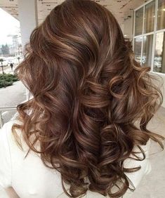 Creamy Beige Hair, Beige Hair Color, Beige Hair, Brown Hair Inspo, Chocolate Hair, Brunette Hair With Highlights, Brown Hair Balayage