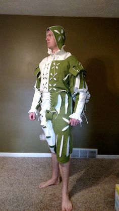 Houppelande Men, Green Medieval Outfit Male, Landsknecht Pants, Extant Medieval Garments, Lithuanian Medieval Soldier, German Outfit, Century Armor, German Fashion, Historical Armor