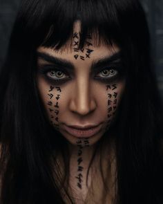 Creepy Witch Makeup, Evolution Photography, Photography Eyes, Witch Eyes, Model Portraits, Eyes Photo, Witch Makeup