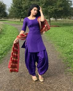 Navi Dhaliwal Punjabi Dress Design, Dress Designs For Girls, Punjabi Style, India Clothes, Punjabi Fashion, Churidar Designs