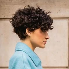 Short Hair For Kids, Curly Pixie Cuts, Curly Hair Photos, Thick Curly Hair, Short Curly Haircuts, Best Short Haircuts, Penteado Cabelo Curto, Halloween Hair, Curly Hair Cuts