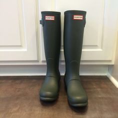 Worn Once, Very Good Condition!! As Seen With Little Scratches Green Hunter Boots, Womens Hunter Boots, Shoes Green, Hunter Shoes, Women Hunters, Hunter Boots, Rubber Rain Boots, Size 7, Women Shoes