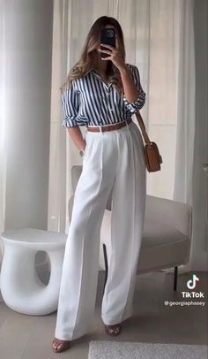 Maxi Dress And Sneakers, Competition Outfit, Woman Suit, Basic Wardrobe, Professional Appearance, Office Outfits Women, Business Casual Outfits For Work, Casual Day Outfits