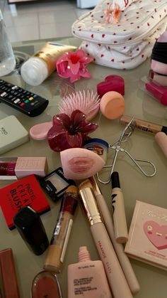 #makeup Pink Makeup Products Aesthetic, Pink Makeup Products, Makeup Products Aesthetic, Makeup Collection Goals, Products Aesthetic, Makeup Is Life, Make Up Inspo, Mia 3, Pink Makeup