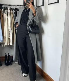 Grey Blazer Outfit, Casual Maternity Outfits, Comfy Outfits Winter, Winter Fashion Outfits Casual, Business Casual Outfits For Work, Keeping It Simple, Summer Work Outfits, Stylish Work Outfits