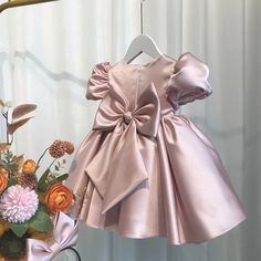 Vestido de fiesta de princesa con mangas abullonadas para bebé niña con cuentas de perlas↓↓↓ 







 - Material de forro de algodón, cómodo y afinidad con la piel. 


 - Excelente mano de obra 


 - Diseño breve, haciendo una dulce princesa. 















 Carta del tamaño 






























 presentacion de producto 











































































 Color: 1, 2; Tamaño del niño: 12M, 18M, 2T, 3T, 5T, 7T, 10 toneladas, 12T; Se envía desde Toddler Party Dresses, Flower Girl Dresses Toddler, Baby Princess Dress, Beading Dress, Crinoline Skirt, Girls Dresses Diy