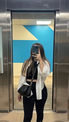 Birkenstock Outfit Ideas, Women Birkenstock, Birkenstock Boston Outfit, Clogs Birkenstock, Boston Outfits, Go Viral On Tiktok, Linen Outfit, Birkenstock Outfit, Boston Fashion