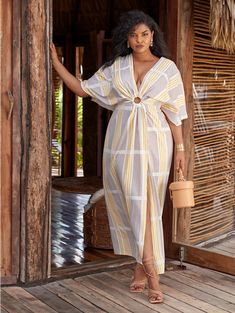 Plus Vacation Outfits, Casual Birthday Outfit Summer, Curvy Body Outfits, Summer Dresses For Curvy Women, Plus Size Summer Outfits Black Women, Ibiza Fits, Plus Size Vacation Outfits, Peace Era, Elegant Plus Size Dresses