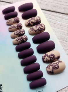 Nails With Henna, Nails Dark Purple, Henna Nail Art, Nails Beige, Mandala Nails, Nail Care Diy, Dark Purple Nails, Faux Nails, Henna Nails